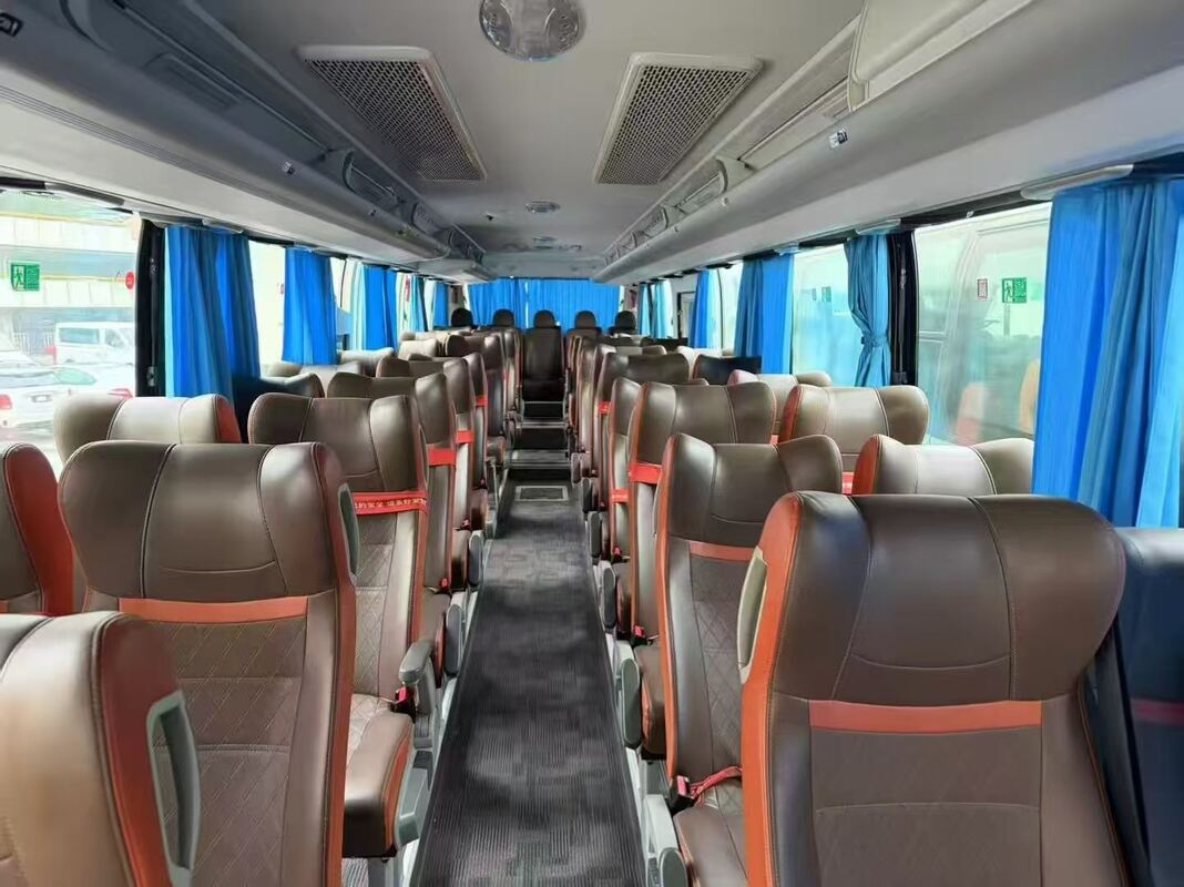 Μεταχειρισμένο λεωφορείο Yutong 50 θέσεων Diesel Zimbabwe Congo Weichai Engine Tour Interurban Intercity Buses Rhd/Lhd