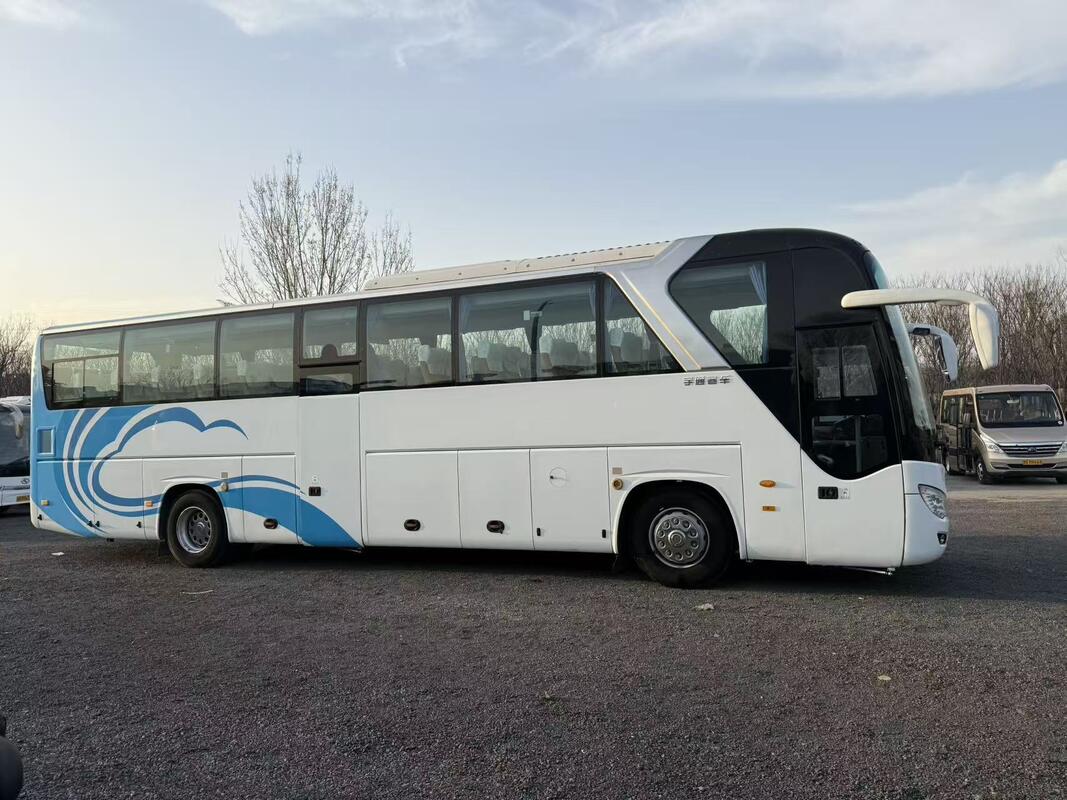 Νέο λεωφορείο έφτασε Μεταχειρισμένο Yutong Zk6122 Yuchai 330hp Φύλλο ελατηρίου 55 θέσεις Πολυτελής μεταφορά με κλιματισμό