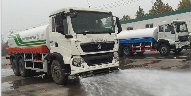 HOWO χρησιμοποιημένη 336hp νερού εύκολη λειτουργία τύπων φορτηγών LHD Drive για τον οδικό καθαρισμό