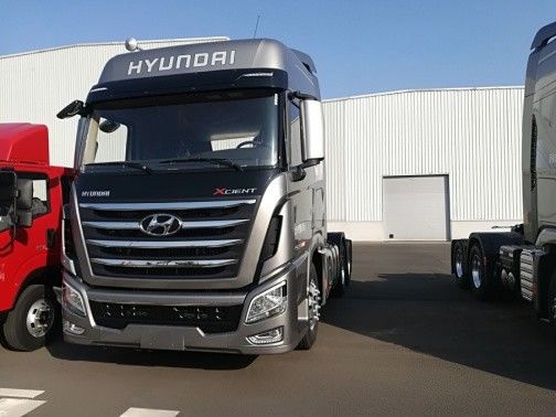 6*4 χρησιμοποιημένο φορτηγό 440hp τρακτέρ Drive τρόπος με τα ευρο- πρότυπα εκπομπής Β