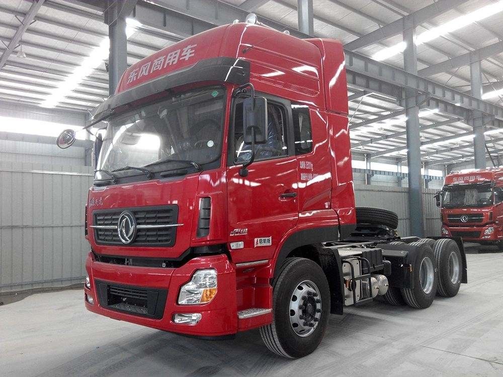 Χρησιμοποιημένα Dongfeng ρυμουλκά φορτηγών, χρησιμοποιημένες μονάδες 7560×2500×3030mm τρακτέρ τρόπος Drive 6×4