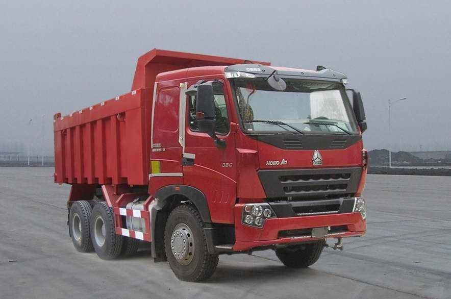 Tipper χεριών Dongfeng κόκκινου χρώματος τα 2$α φορτηγά με 6x4 η ΕΥΡΟ- μηχανή diesel 3