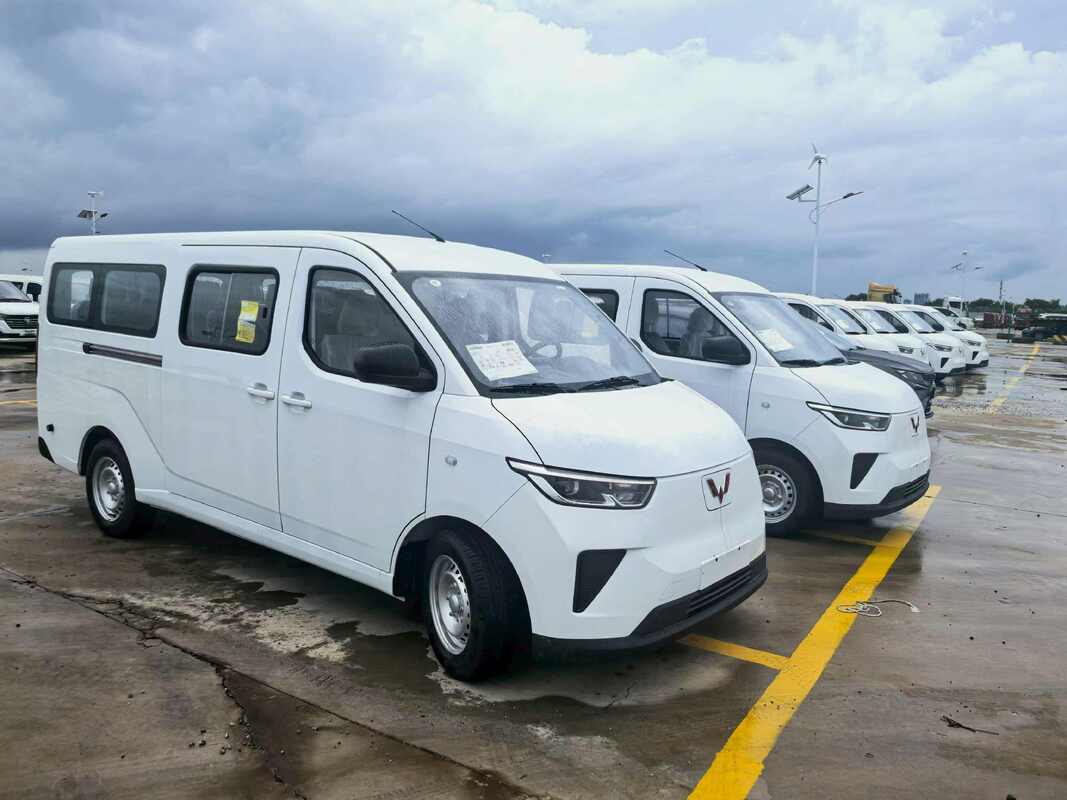 Wuling Yangguang EV, ηλεκτρικό μίνι λεωφορείο, ηλεκτρικό επιβατικό βαν 9 θέσεων, αμιγώς ηλεκτρικό λεωφορείο μεταφοράς, ελαφρύ ηλεκτρικό λεωφορείο, ηλεκτρικό μικρό λεωφορείο LHD