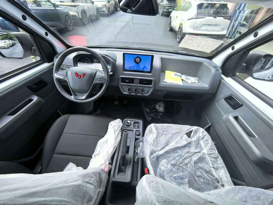 Wuling Yangguang EV, ηλεκτρικό μίνι λεωφορείο, ηλεκτρικό επιβατικό βαν 9 θέσεων, αμιγώς ηλεκτρικό λεωφορείο μεταφοράς, ελαφρύ ηλεκτρικό λεωφορείο, ηλεκτρικό μικρό λεωφορείο LHD