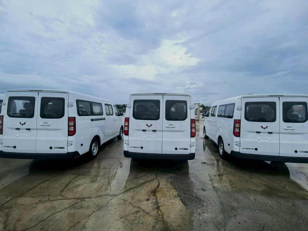 Wuling Yangguang EV, ηλεκτρικό μίνι λεωφορείο, ηλεκτρικό επιβατικό βαν 9 θέσεων, αμιγώς ηλεκτρικό λεωφορείο μεταφοράς, ελαφρύ ηλεκτρικό λεωφορείο, ηλεκτρικό μικρό λεωφορείο LHD