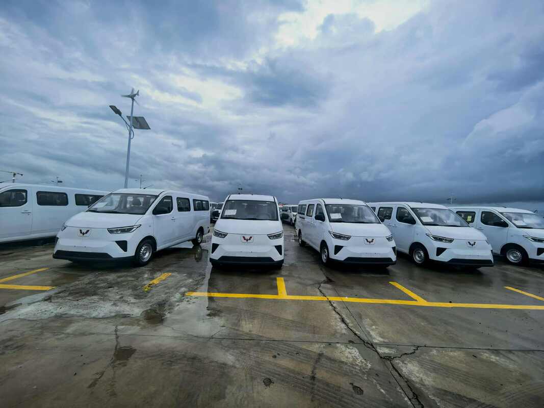 Wuling Yangguang EV, ηλεκτρικό μίνι λεωφορείο, ηλεκτρικό επιβατικό βαν 9 θέσεων, αμιγώς ηλεκτρικό λεωφορείο μεταφοράς, ελαφρύ ηλεκτρικό λεωφορείο, ηλεκτρικό μικρό λεωφορείο LHD