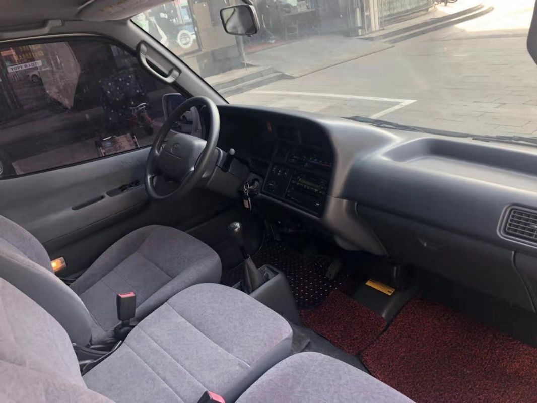 13 το diesel Toyota καθισμάτων χρησιμοποίησε το μίνι λεωφορείο με το εναλλασσόμενο ρεύμα δεν εξοπλίζει κανένα έτος ατυχήματος το 2015