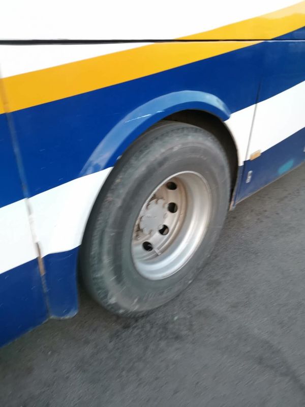 Το αριστερό Drive χρησιμοποίησε χρησιμοποιημένο λεωφορείο λεωφορείων λεωφορείων Yutong/το 2011 το έτος για την επιχείρηση μεταφορών