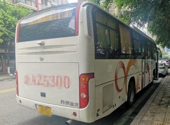 Το χρυσό εμπορικό σήμα δράκων χρησιμοποίησε το ευρώ IV μηχανή 47 diesel έτους λεωφορείων το 2014 επιβατών καθίσματα
