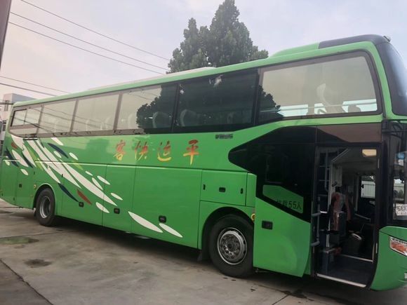 Το diesel 6126 LHD χρησιμοποίησε το λεωφορείο 55 επιβατών καθισμάτων το 2015 έτους λεωφορείο χεριών Yutong 2$ο
