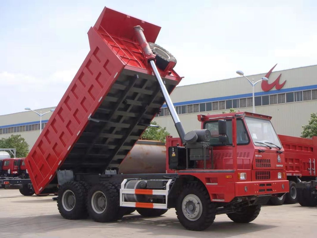 χρησιμοποιημένο φορτηγό απορρίψεων 371HP Sinotruck 50 - 70 Minning απορρίψεων αριστερού τόνοι Drive φορτηγών