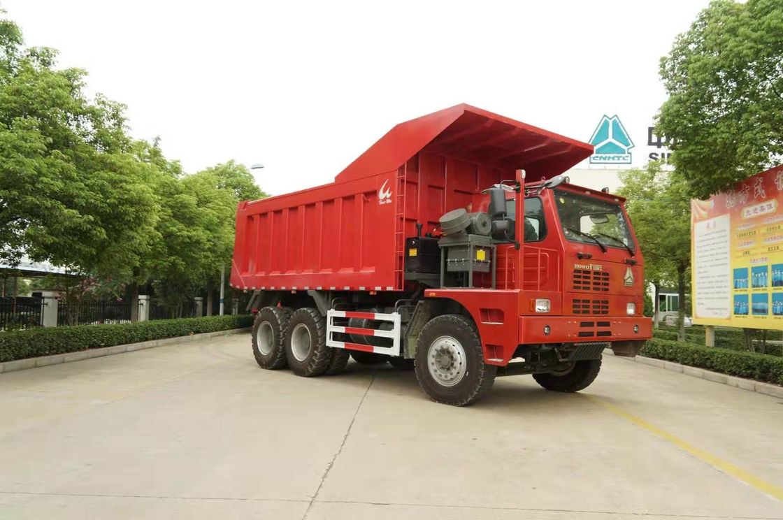 χρησιμοποιημένο φορτηγό απορρίψεων 371HP Sinotruck 50 - 70 Minning απορρίψεων αριστερού τόνοι Drive φορτηγών