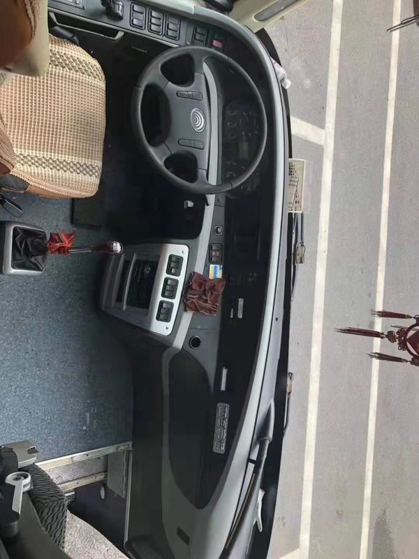 Διακινούμενα χρησιμοποιημένα λεωφορεία 55 diesel Drive 12000 × 2550 × 3890mm Yutong καθισμάτων 2013 ετών LHD
