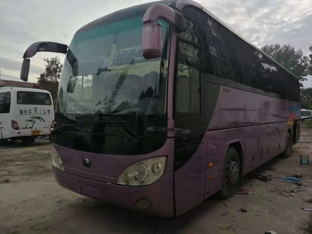 Η αριστερή οδήγηση χρησιμοποίησε το λεωφορείο 55 Seater πορφύρα 2011 έτους 6120HY19 με τα καθίσματα δέρματος