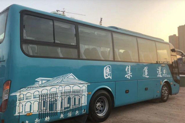 το diesel Yutong ZK6908 μήκους 9m χρησιμοποίησε το εμπορικό έτος 39 λεωφορείων το 2015 πιστοποίηση καθισμάτων ISO