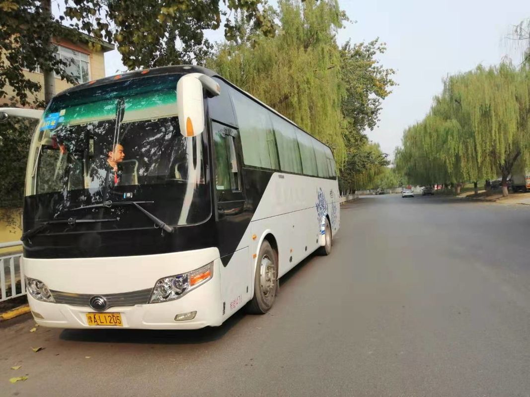 Άσπρα χρησιμοποιημένα χρώμα λεωφορεία 47 Yutong καλή συνθήκη λεωφορείων Yutong diesel έτους καθισμάτων 2013