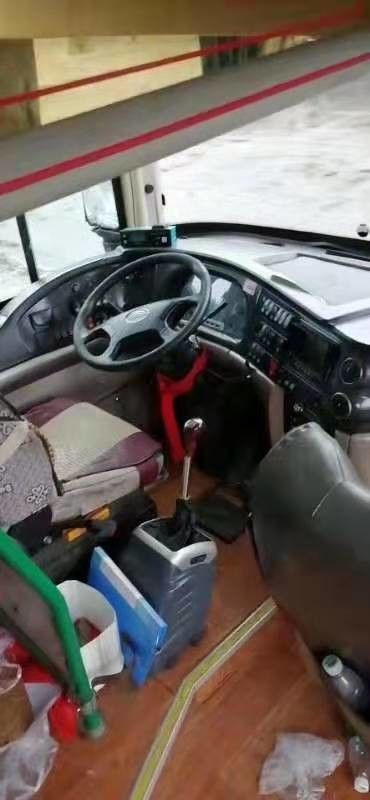 100km/H ανώτατα χρησιμοποιημένα ταχύτητα λεωφορεία ένα Yutong και μισό κατάστρωμα 50 έτος καθισμάτων 2011