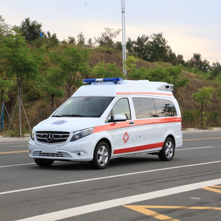 Ενιαίο αυτοκίνητο ασθενοφόρων οχημάτων 4x2 εμφάνισης αξόνων με το εργονομικό σχέδιο (τύπος μεταφορών)