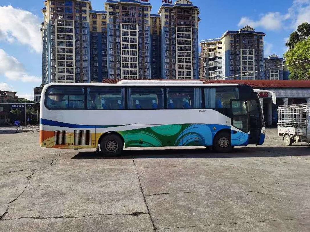 τα λεωφορεία Yutong χεριών καθισμάτων Zk6107 2$ος 100km/H 180kw 45 χρησιμοποίησαν τη καλή συνθήκη λεωφορείων Yutong με το εναλλασσόμενο ρεύμα