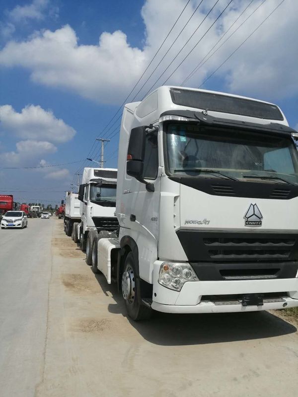 Φορτηγό επικεφαλής 6x4 τρακτέρ της Κίνας Sinotruk Howo A7 με τα διαφορετικά χρώματα