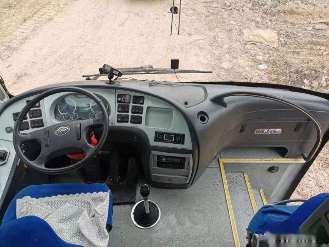 Το Yutong ZK6107 χρησιμοποίησε το λεωφορείο λεωφορείων για τα πλαίσια χάλυβα της Αφρικής 47 καθίσματα που αφέθηκαν ευρο- ΙΙΙ καλή συνθήκη οδήγησης το χαμηλό χιλιόμετρο