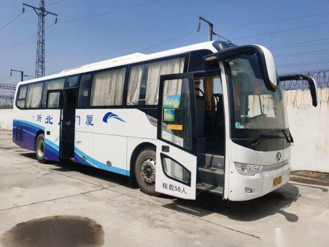 XMQ6119 χρησιμοποιημένο Kinglong μεταφέρει 56 καθίσματα 2+3 χρησιμοποιημένα σχεδιάγραμμα τουριστηκών λεωφορείων οπίσθια μηχανών διπλά πλαίσια αερόσακων Drive πορτών αριστερά