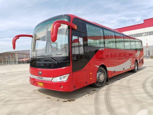 ZK6122 χρησιμοποιημένο εμπορικό σήμα 55 Yutong λεωφορείων λεωφορείων καθισμάτων 2017 χαμηλά VIP καθίσματα πλαισίων χάλυβα μηχανών χιλιομέτρου οπίσθια