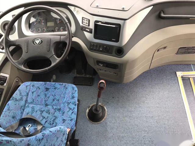 BJ6113 χρησιμοποιημένο εμπορικό σήμα 51 λεωφορείων FOTON λεωφορείων καθισμάτων ενιαίο ευρο- IV αριστερό Drive χιλιομέτρου πορτών χαμηλό