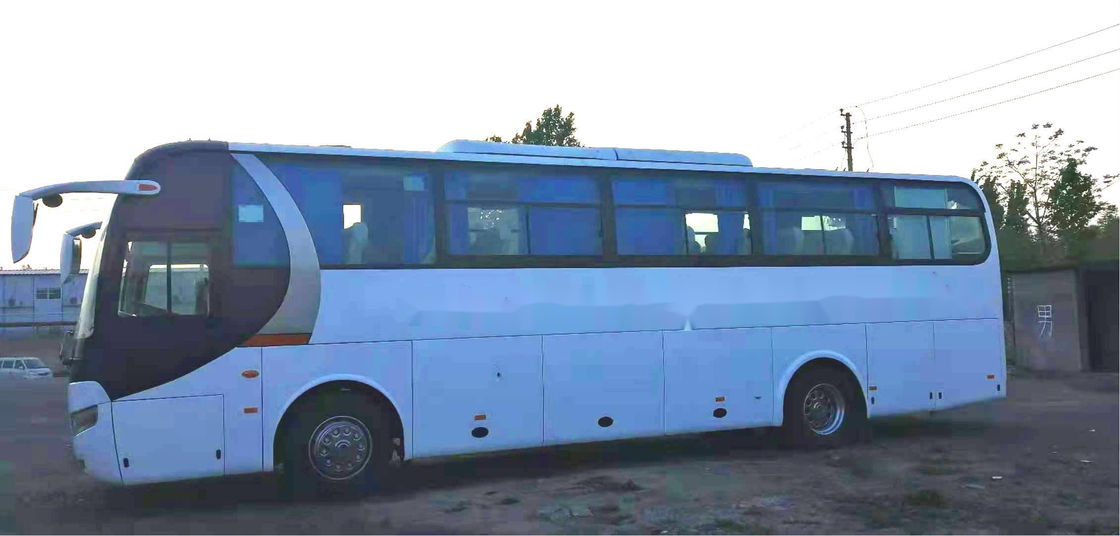 Χρησιμοποιημένο λεωφορείο ZK6110 51 Yutong χρησιμοποιημένες καθίσματα αημένες οδηγώντας πλαίσια διπλές πόρτες χάλυβα τουριστηκών λεωφορείων