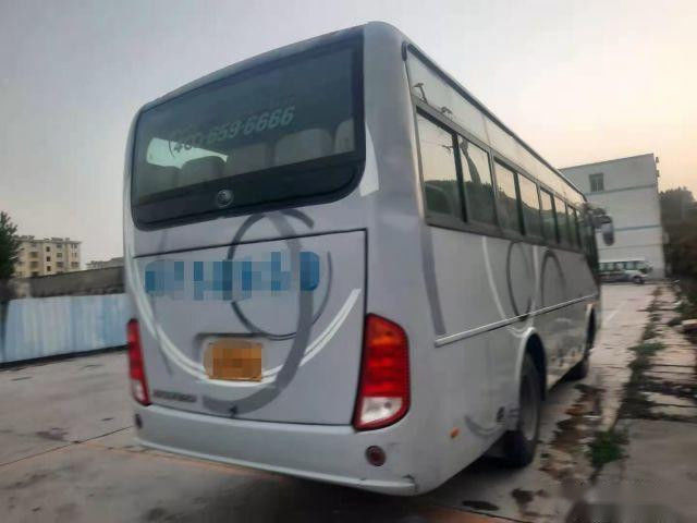 Το εμπορικό σήμα ZK6792D 35 ευρώ ΙΙΙ μπροστινή μηχανή Yuchai 160kw Yutong καθισμάτων άφησε στην οδήγηση τη Nude συσκευασία