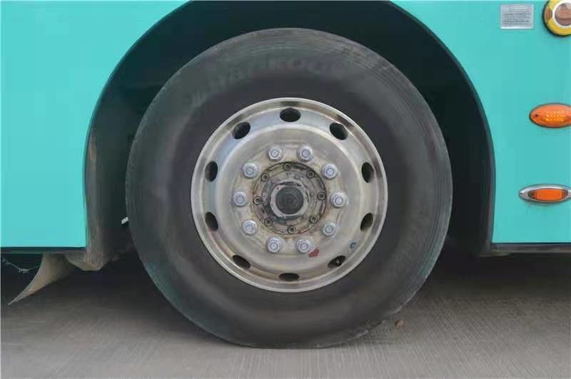 Τα χρησιμοποιημένα καθίσματα Zhongtong LCK6950 27/62 λεωφορείων πόλεων χρησιμοποιούμενα προγυμνάζουν ευρο- IV Qijiang κιβώτιο ταχυτήτων λεωφορείων 164kw