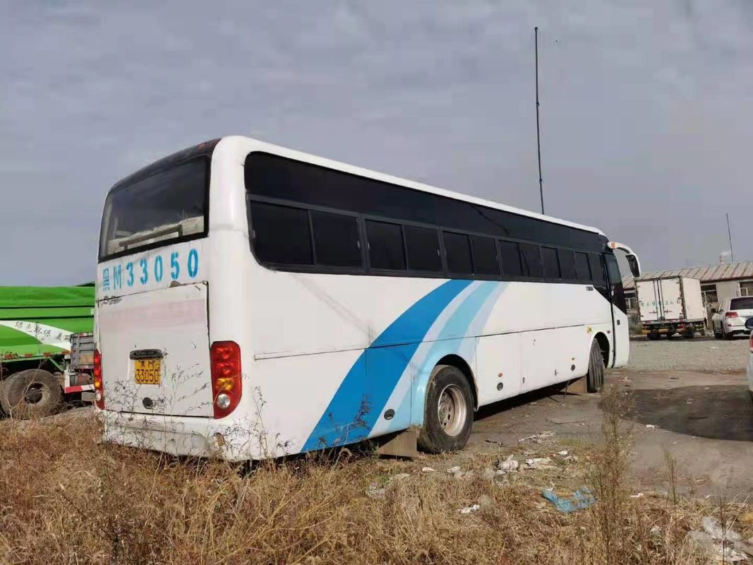 49 καθίσματα χρησιμοποίησαν Yutong ZK6102D χρησιμοποιημένες τις λεωφορείο λεωφορείων λεωφορείων το 2011 μηχανές diesel οδήγησης LHD μηχανών έτους μπροστινές