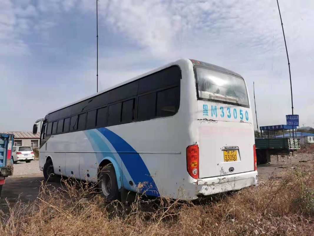 49 καθίσματα χρησιμοποίησαν Yutong ZK6102D χρησιμοποιημένες τις λεωφορείο λεωφορείων λεωφορείων το 2011 μηχανές diesel οδήγησης LHD μηχανών έτους μπροστινές