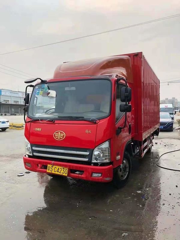 Χρησιμοποιημένο FAW Van Cargo Truck 140HP 5.2M μεγάλο έτος χεριών 2018 ικανότητας 4x2 δεύτερος