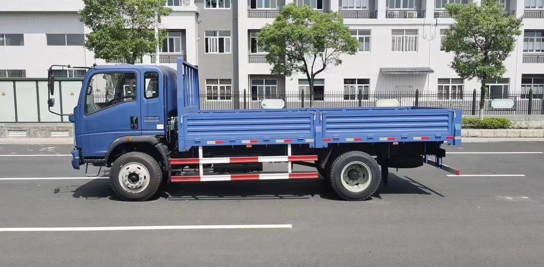 Ολοκαίνουργιο φορτηγό 4X2 φορτίου Drive 10Ton οδήγησης Sinotruck HOWO RHD δεξί
