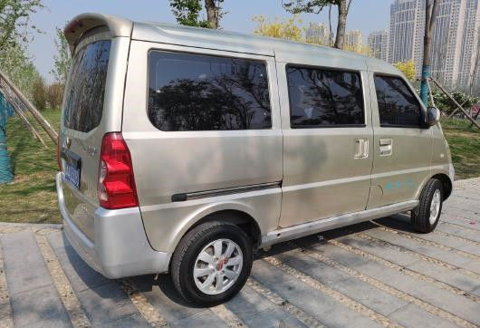 2013 αυτοκίνητο 7 Wuling έτους μίνι χρησιμοποιημένος λεωφορείο τρόπος Drive καυσίμων LHD βενζίνης αυτοκινήτων καθισμάτων