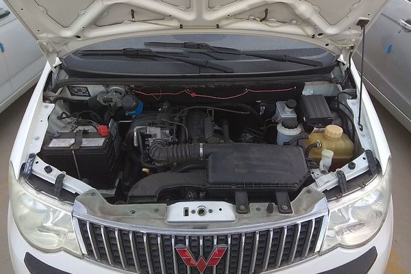 2014 χρησιμοποιημένο Wuling αυτοκίνητο 7 έτους μίνι χρησιμοποιημένο λεωφορείο Drive καυσίμων LHD βενζίνης αυτοκινήτων καθισμάτων