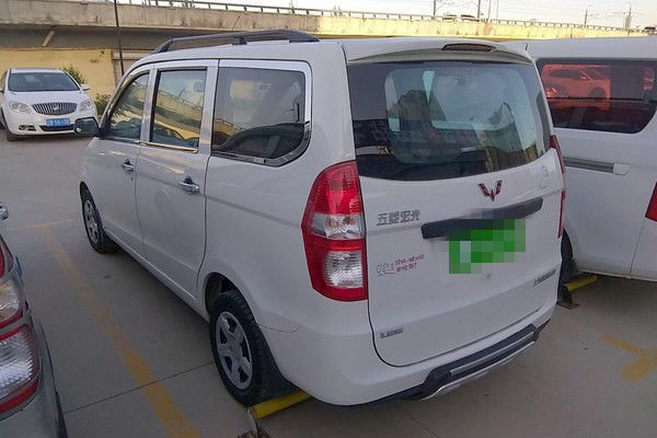 2014 χρησιμοποιημένο Wuling αυτοκίνητο 7 έτους μίνι χρησιμοποιημένο λεωφορείο Drive καυσίμων LHD βενζίνης αυτοκινήτων καθισμάτων
