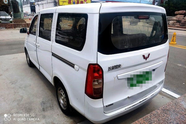 2016 έτος 7 καθισμάτων χρησιμοποιημένο Wuling Drive καυσίμων LHD βενζίνης αυτοκινήτων αυτοκινήτων μίνι χρησιμοποιημένο λεωφορείο