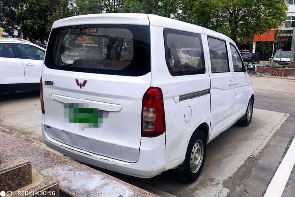2016 έτος 7 καθισμάτων χρησιμοποιημένο Wuling Drive καυσίμων LHD βενζίνης αυτοκινήτων αυτοκινήτων μίνι χρησιμοποιημένο λεωφορείο
