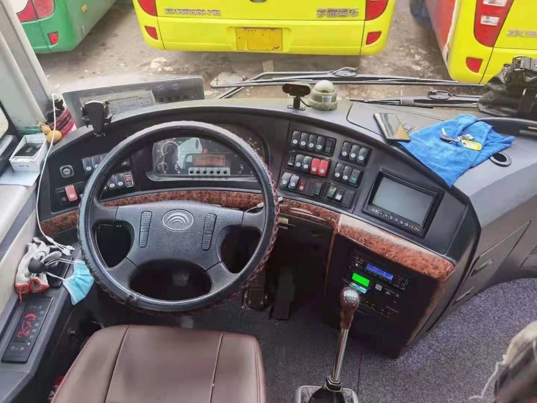 Χρησιμοποιημένο λεωφορείο ZK6122 49 Yutong καθισμάτων χάλυβα πλαισίων διπλή χρησιμοποιημένη πόρτες επιβατών οπίσθια μηχανή Drive WP.10 λεωφορείων αριστερή