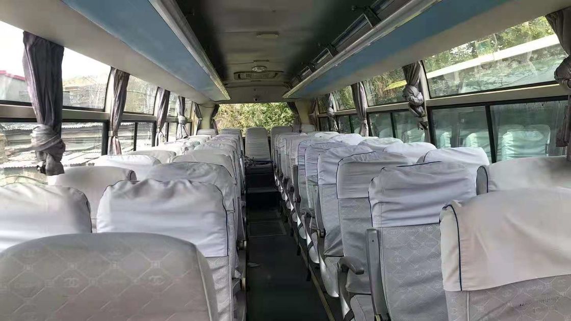 51 τα καθίσματα χρησιμοποίησαν χρησιμοποιημένο λεωφορείο 2012 οδήγηση LHD λεωφορείων Yutong ZK6107 το λεωφορείο έτους 100km/H ΚΑΝΈΝΑ ατύχημα