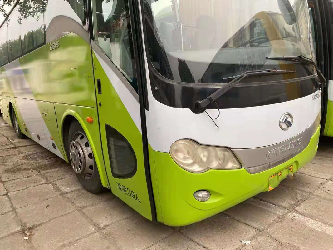 Το χρησιμοποιημένο λεωφορείο XMQ6900 Kinglong χρησιμοποίησε το τουριστηκό λεωφορείο 39 καθισμάτων Yuchai αημένη πλαίσια οδήγηση χάλυβα μηχανών 180kw ευρο- ΙΙΙ