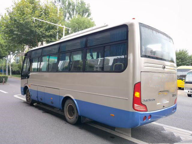 Χρησιμοποιημένο Yutong μίνι λεωφορείων ZK6752D Yuchai μπροστινό λεωφορείο 30 καθίσματα 103kw επιβατών μηχανών καλό