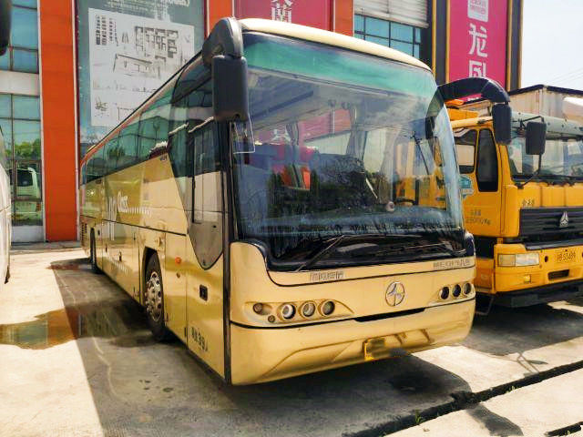 Sightseeing Bus Πίσω Διπλές Πόρτες κινητήρα Weichai Beifang Μεταχειρισμένο Tour Bus BJF6120