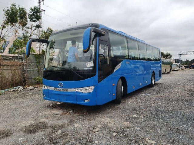Χρησιμοποιημένο Kinglong λεωφορείο Toyota λεωφορείων XMQ6110 Hiace 48 καθίσματα για τις διπλές πόρτες εκπτωτικής τιμής