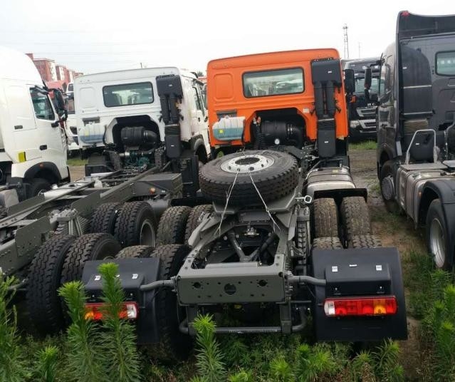 Ολοκαίνουργιο φορτηγό τρακτέρ τρόπου Drive φορτηγών 6x4 τρακτέρ HOWO 371HP