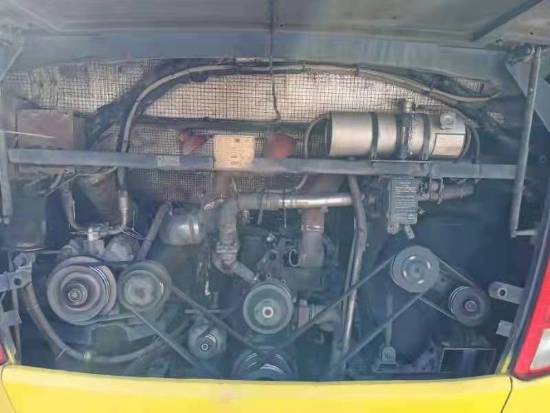 Χρησιμοποιημένο λεωφορείο Zk6110 60 οπίσθια μηχανή 2+3 Yutong Yuchai καθισμάτων λεωφορείο γύρου σχεδιαγράμματος LHD