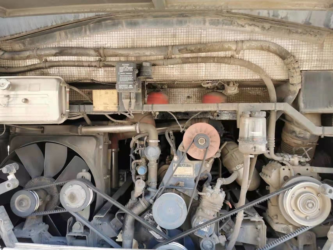 Το λεωφορείο από δεύτερο χέρι ZK6127 λεωφορείων Yutong μεταφέρει το από δεύτερο χέρι 55 λεωφορείο 2+3 μεταφορών καθισμάτων σχεδιάγραμμα