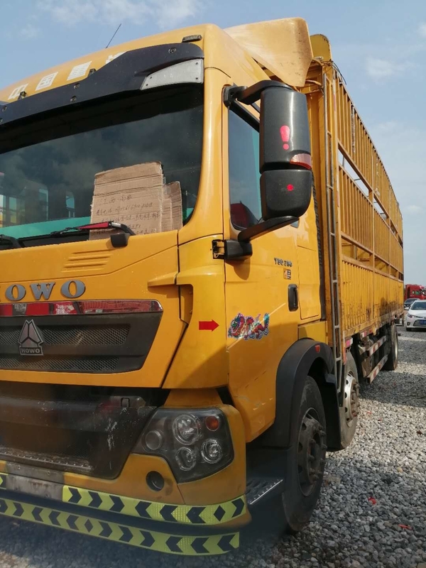 280HP ενιαίο χρησιμοποιημένο υπόλοιπος κόσμος ελαφρύ φορτηγό χεριών φορτηγών απορρίψεων φορτίου 6*2 T5G δεύτερος